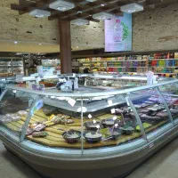 فروشنده خانم