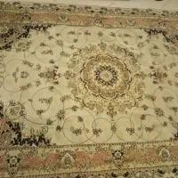 ۵عدد فرش ۶متری مرتب تمیز سه عدد کرم همگی ده میلیون