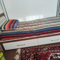 تخت تک نفره