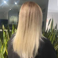 رنگ و لایت حرفه ای با قیمتی منصفانه  کیفیت تضمینی|خدمات آرایشگری و زیبایی|اسلام‌شهر, شهرک مفیدی|دیوار