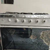 اجاق گاز کارکرده و چرخ میان دوز