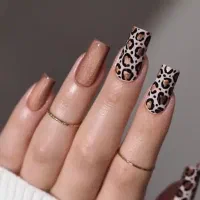 کاشت ناخن|خدمات آرایشگری و زیبایی|اصفهان, دستگرده|دیوار