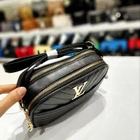 کیف دوشی و مجلسی|کیف، کفش، کمربند|قم, نیروگاه|دیوار