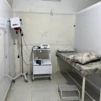 وسایل فیزیوتراپی.تخت.ترولی.پارتیشن.تابوره|پزشکی|خرم‌آباد, |دیوار