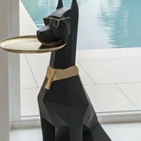 مجسمه سگ میزبان