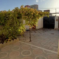 فروش واحد مسکونی حیاط دار