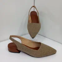 کفشهای موجود فقط ۳۸۰