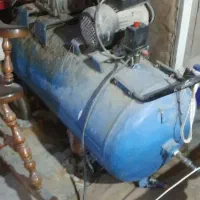 پمپ باد و وسایل کارگاه