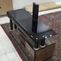 میز تلویزیون پایه دار