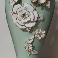 گلدان چینی لوکس گل برجسته دورطلایی