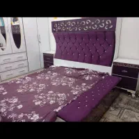 تخت خواب و کاناپه و دو عدد پاتختی میز آرایش