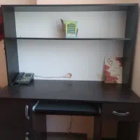 میز کامپیوتر و کمد لباس