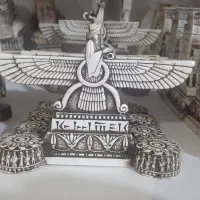 تندیس و دستکلیدهای هخامنشی