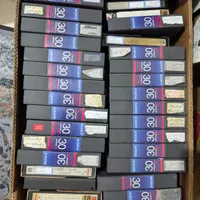 100عددفیلم کوچک درج یک درحدد نو با جعبه|پخش‌کننده DVD و ویدیو|تهران, دانشگاه علم و صنعت|دیوار