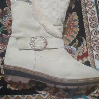 پوتین|کیف، کفش، کمربند|مشهد, شهرک شهید باهنر|دیوار