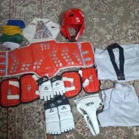 لباس وتجهیزات کامل تکواندو
