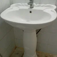 روشویی کامل همراه با شیر اهرمی سالم و بدون نقص|لوازم سرویس بهداشتی|اندیشه, اندیشه فاز ۱|دیوار