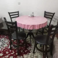 وسایل فروشی منزل ناهار خوری و فرش