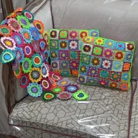 رومیزی ابریشم و دو عدد کوسن دستبافت