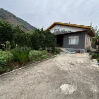 خانه ویلایی به همراه زمین