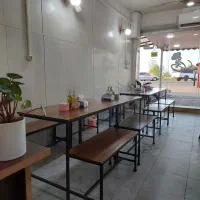 میز غذا خوری مناسب کبابی و قهوه خانه