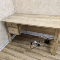 میز تحریر آتریسا