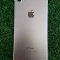 ایفون ۷ بسیار تمیز و سالم در حد اک
