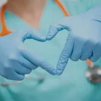 خدمات پرستاری پانسمان نوین انواع زخم تزریقات سرم|خدمات آرایشگری و زیبایی|قم, پردیسان|دیوار