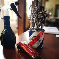 دعوت به همکاری آرایشگرمردانه(در قلب بازار شهرری)|استخدام درمانی، زیبایی، بهداشتی|ری, سرتخت|دیوار