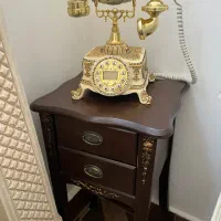 تلفن ومیزتلفن سلطنتی