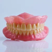 دندان مصنوعی پروتز دندانی دست دندان