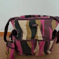 ساک نوزاد خارجی و تابلو و ساعت کیتی