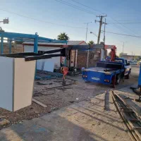 نیسان جرثقیل سبدی. نفربر