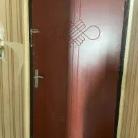 درب ورودی با کوم،چهار در سرویس و اتاق ،سالم