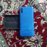 یک عدد گوشی سامسونگ a50