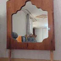 آینه ی قدیمی منبت دار