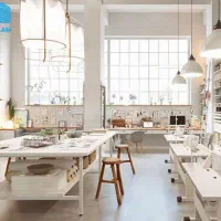 خانم بسته بندی کار در خیابان بهار