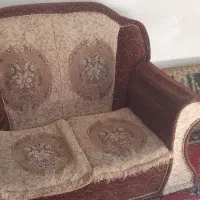 مبل و دوتا پشتی همش ۳۰۰|حراج|بروجرد, |دیوار