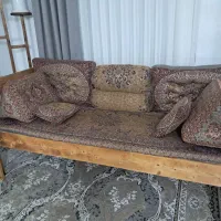 فروش تخت سنتی با بالشت وپشتی کامل