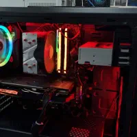 کیس گیمینگ عروسک با مانیتور