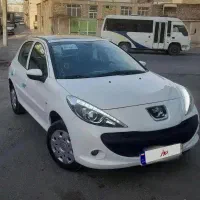 207 پانوراما سقف شیشهای ارتقا یافته