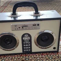 اسپیکر بلوتوثی طرح کلاسیک RGB