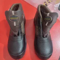 کفش ایمنی عایق دربرابر برق