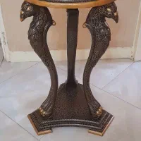 میز کنار سالن