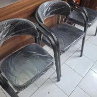 صندلی اداری ۷ عدد و یک میز اداری دوعدد کاناپه