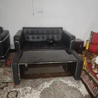 مبل هفت نفره در حد نو جنس رویه چرم بدنه استیل