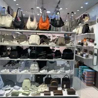 فروشنده کیف و کفش زنانه