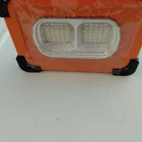 چراغ ال ای دی پرژکتوری خورشیدی