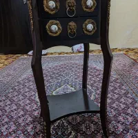 میز تلفن و ظرف دکوری