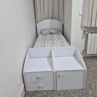 تخت خواب و کمد و دراور